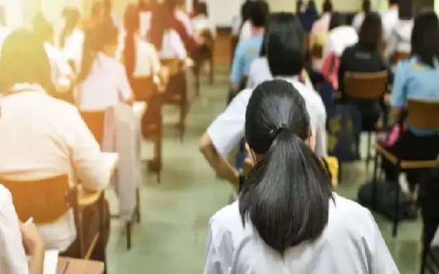 Madhya Pradesh’s Education Paradox: More Funds, Fewer Students