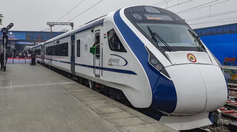 Vande Bharat introduces Mumbai to Mangaluru in 12 hours
