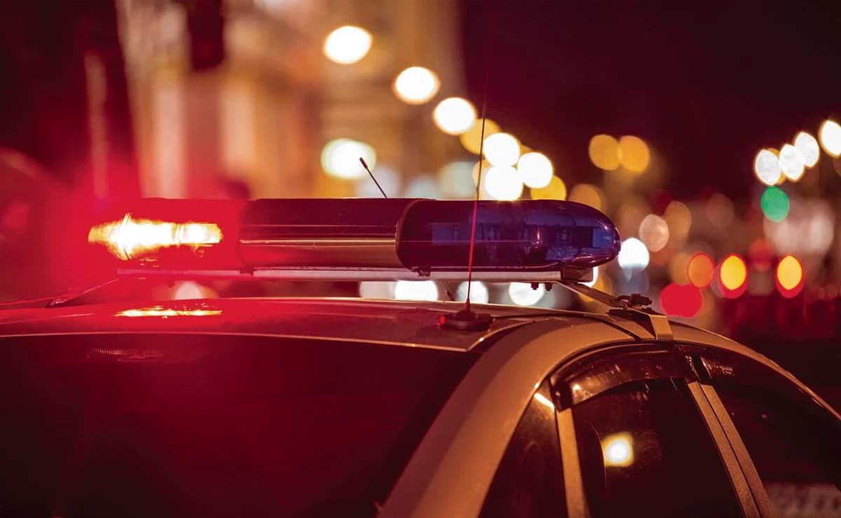 Three booked for assaulting police on night duty in V.V. Puram