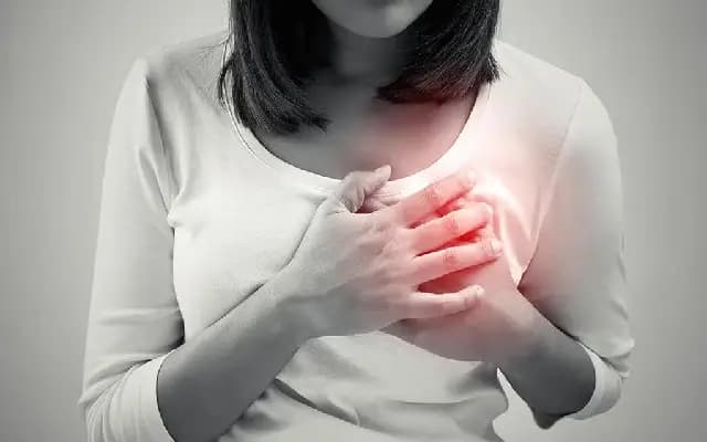 Dharwad Woman Suffers Fatal Heart Attack on Bus