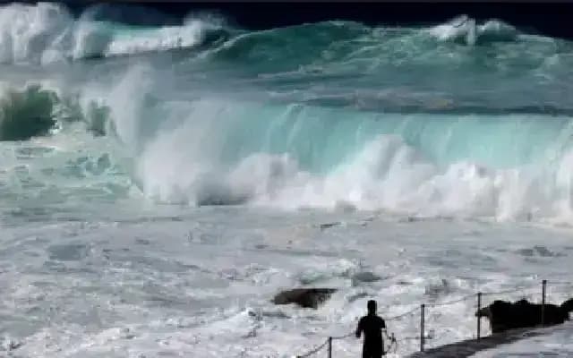 Rough Seas Claim Lives: Easter Weekend Drownings Rise to Six Across Australia