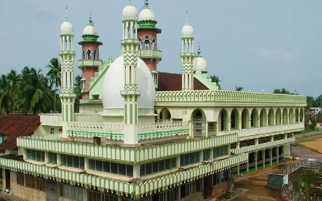 Ullal Dargah Uroos Begins; CM to Lay Foundation for Grand Mosque