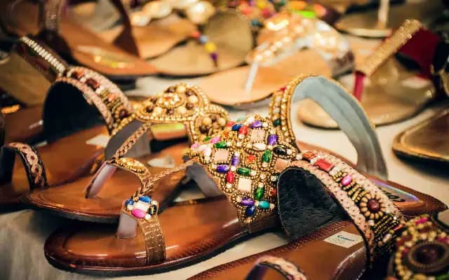 “Shoe Thief Strikes at Midnight in Bengaluru”