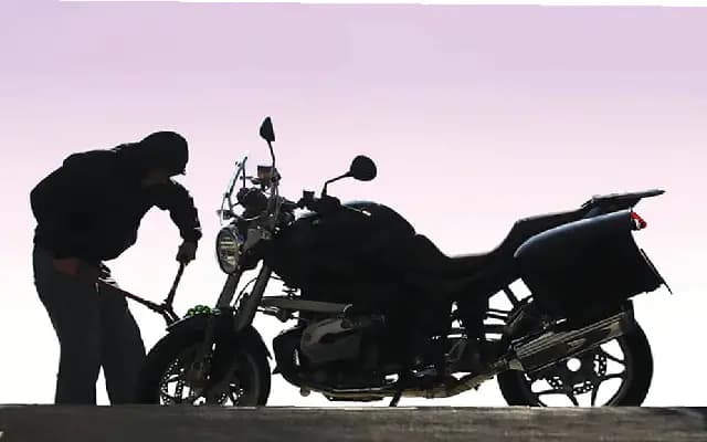 Serial Bike Lifters Nabbed, 25 Stolen Vehicles Worth ₹35 Lakh Recovered