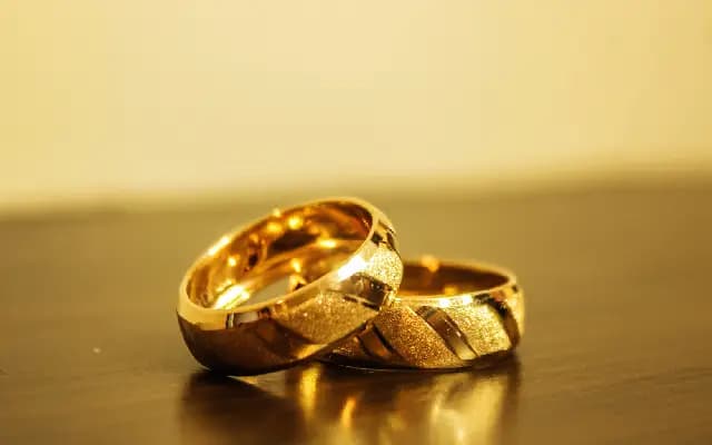 “Fake Sadhu Cons Bengaluru Driver, Steals ₹70K Gold Ring”