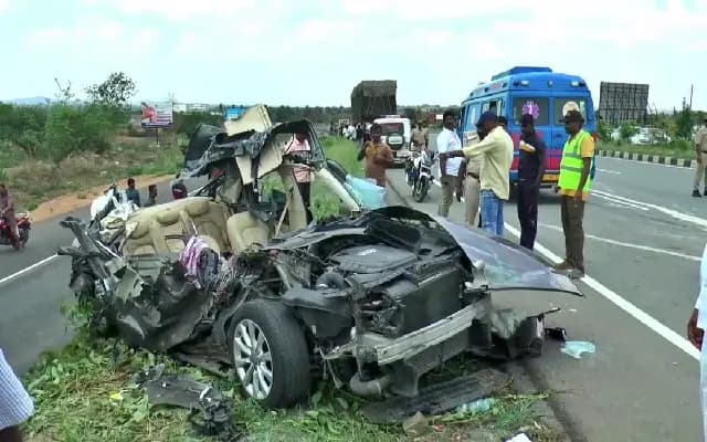 Six of Family Killed in Tragic NH-48 Crash in Haveri