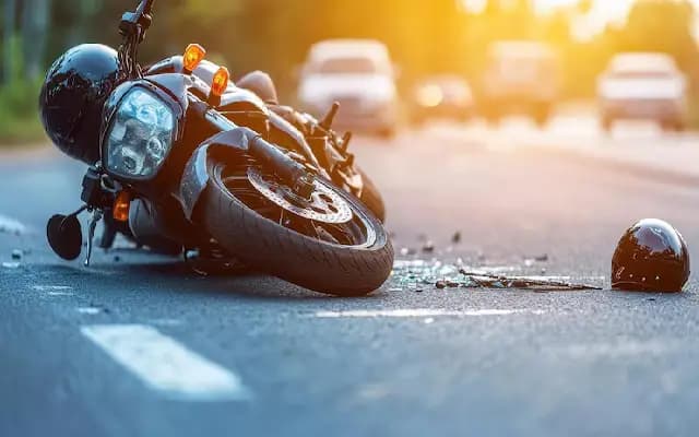 Two Critically Injured as Bike Crashes Into Parked Lorry Near Vittal