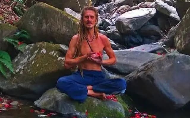 Russian Soldier’s Last Rites Held in Gokarna as per Hindu Traditions
