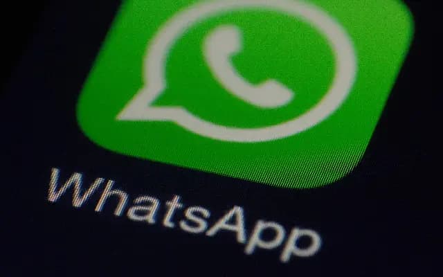 WhatsApp Launches AI-Powered Message Summaries and Ads Feature