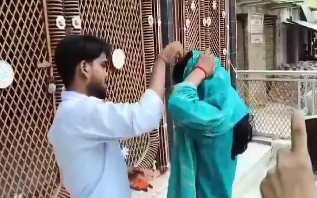 Jaunpur Man Organizes Wife’s Wedding to Her Lover, Wins Internet for His Dignity
