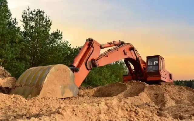 Illegal Sand Transport Busted Near Padil: Driver Nabbed, Vehicle Seized