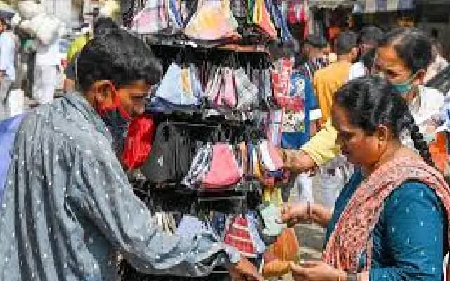 Mask Demand Rises Again in Bengaluru Amid Covid Spike and Dusty Roads