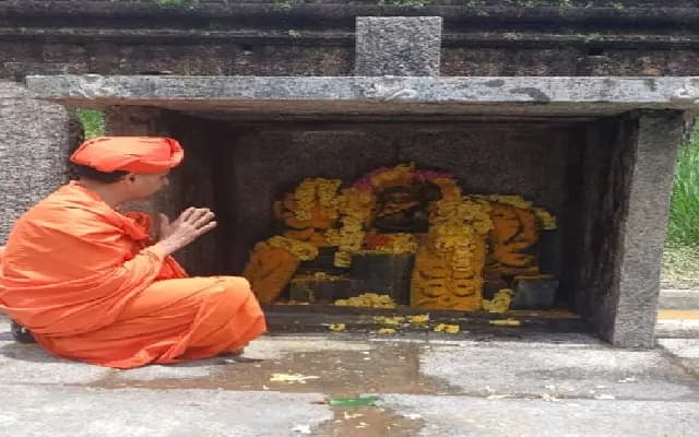 Nagara Panchami Celebrated with Devotion at Moodbidri Jain Basadis