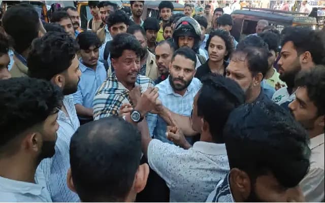 Man Held for Misbehaving With Student on KSRTC Bus