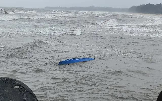 Three Missing, One Survives After Fishing Boat Capsizes Off Gangolli Coast
