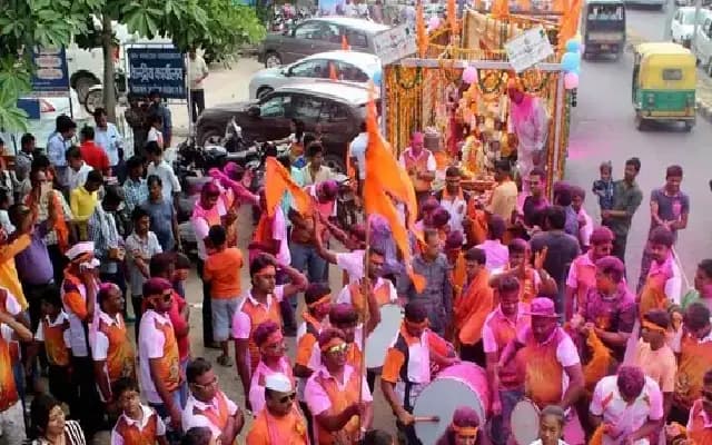 Firecracker blast on forklift kills student, injures six in Bengaluru procession