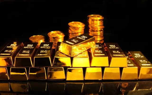 Gold prices soar to ₹1,03,670 per 10g in Delhi, hit record high
