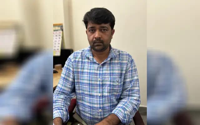 Lokayukta police trap case worker in Puttur for Rs 12,000 bribe