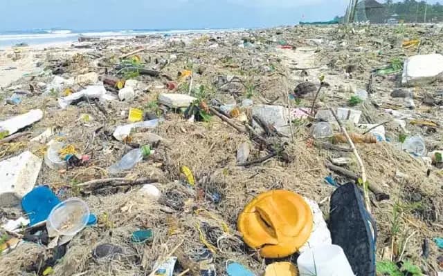 Waste piles on Malpe beach spark outrage ahead of Ganesh Chaturthi