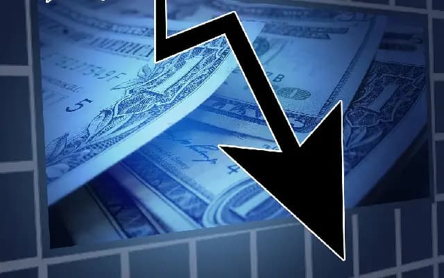 Shriram Finance shares drop 2.97%, rank among top losers on Nifty 50