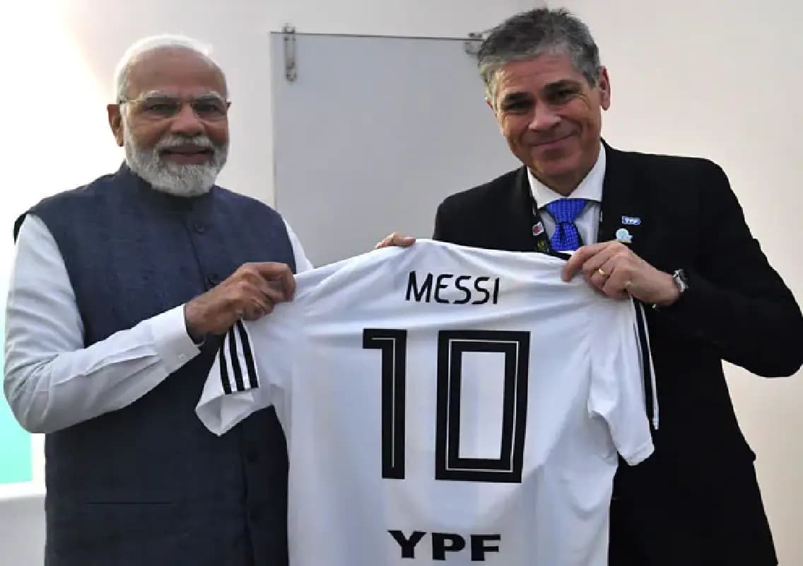 Argentina’s YPF chief gifts Lionel Messi jersey to PM Modi in Bengaluru