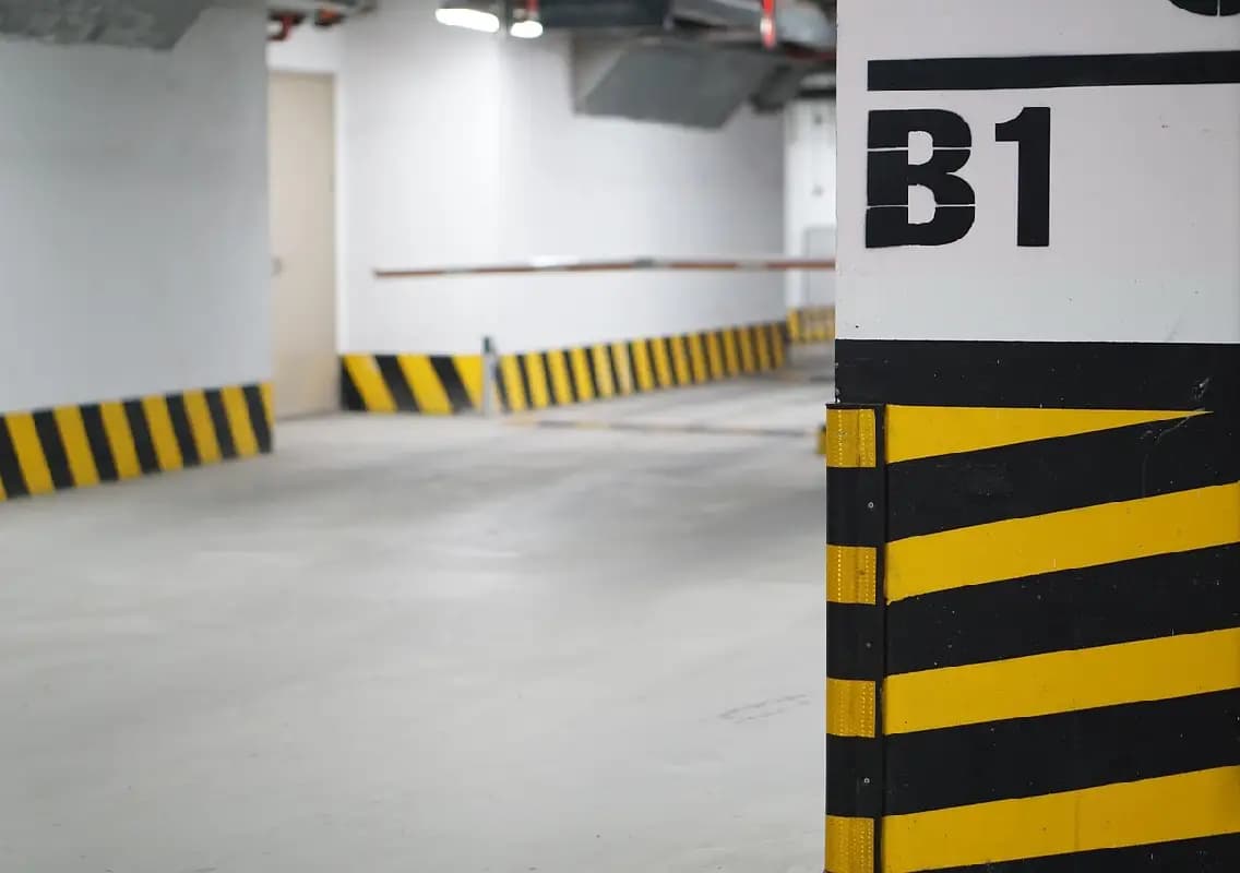 High parking fees upset commuters as MG Road pay-and-park returns