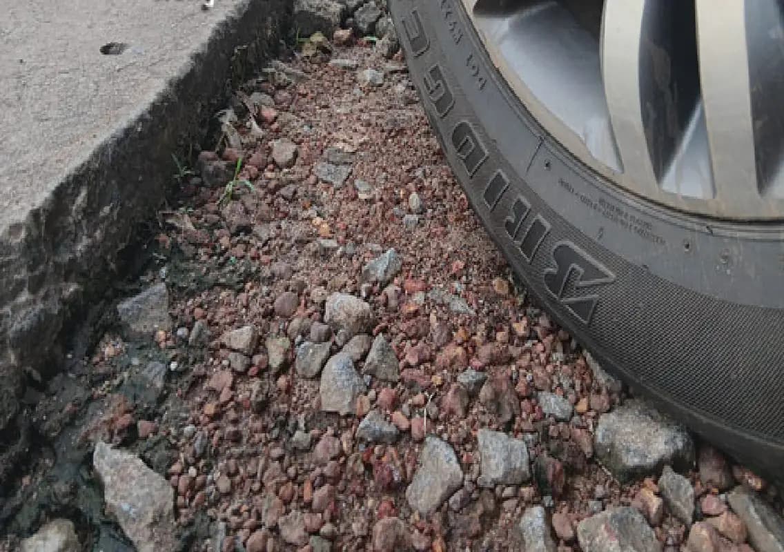 Pothole-ridden road near Mangaluru airport sparks public outrage