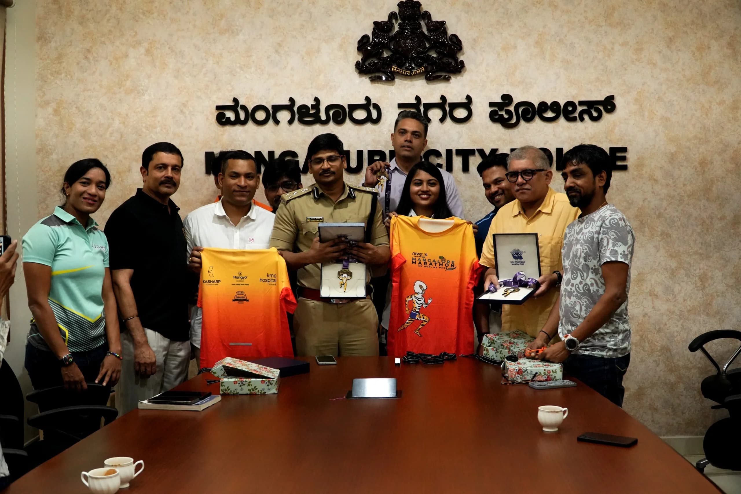 Niveus Mangalore Marathon 2025 Unveils Official Participant T-shirt & Finisher’s Medal