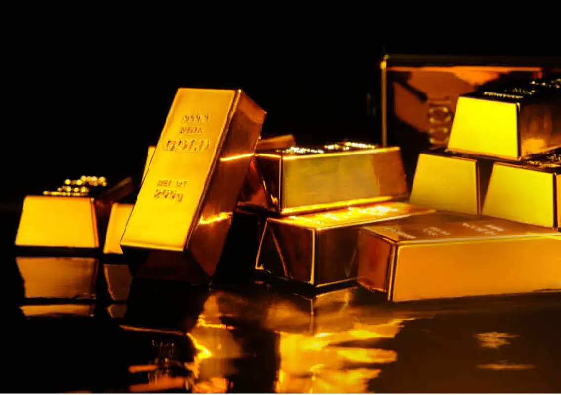 Gold prices fluctuate on MCX amid profit booking and easing tensions