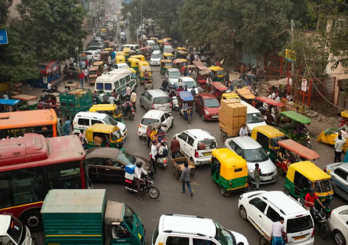 Mumbai-Ahmedabad highway traffic jam enters fifth day, commuters stranded