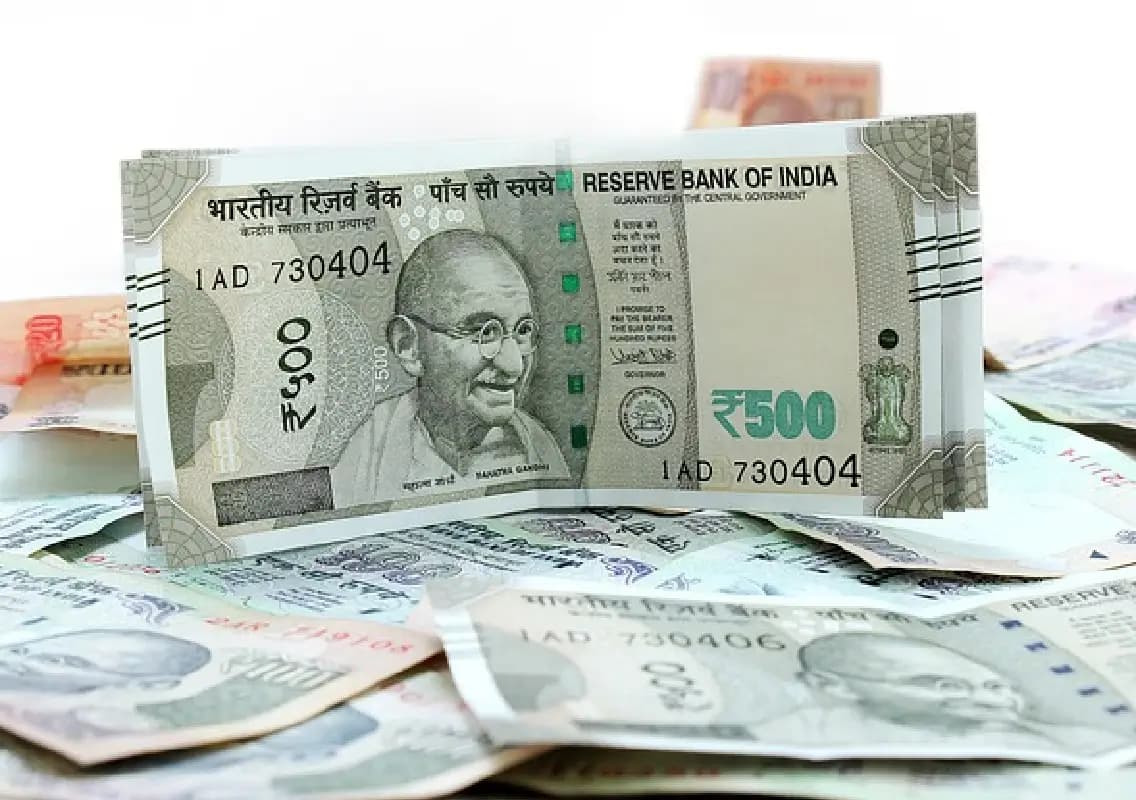 Customs seize ₹3.15 crore hidden in steel boxes inside car in Wayanad:WATCH