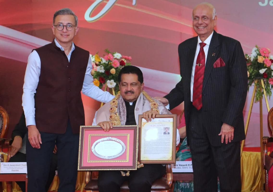 Dr Thumbay Moideen receives New Year Award 2026 from MAHE
