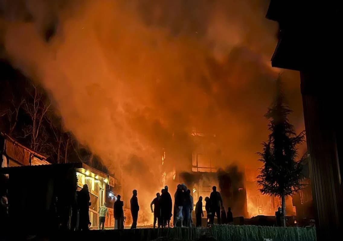 Pahalgam hotel fire: one dead in fire tender accident