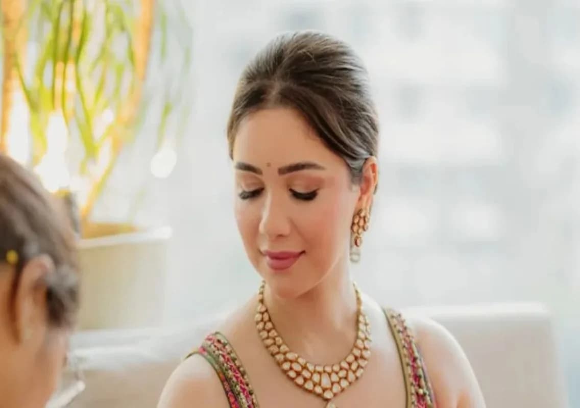 Sara Tendulkar stuns at Arjun’s mehendi with dual looks