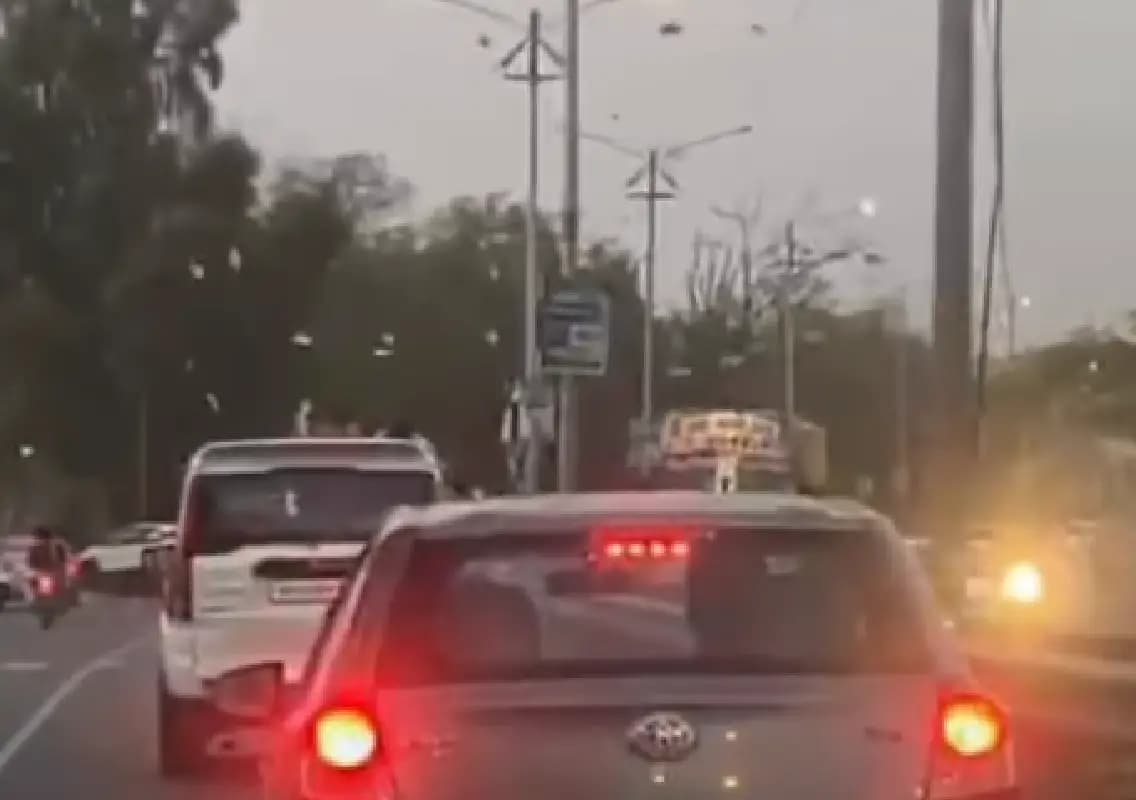 Groom’s friends shower cash from moving jeep, video goes viral