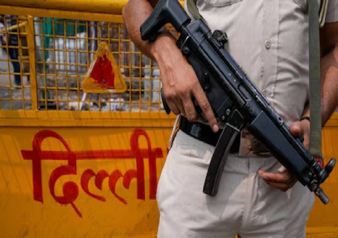 Delhi cop shoots delivery agent dead in Dwarka