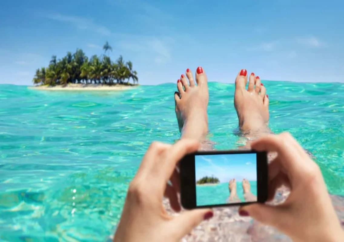 Is selling feet photos legal in India?