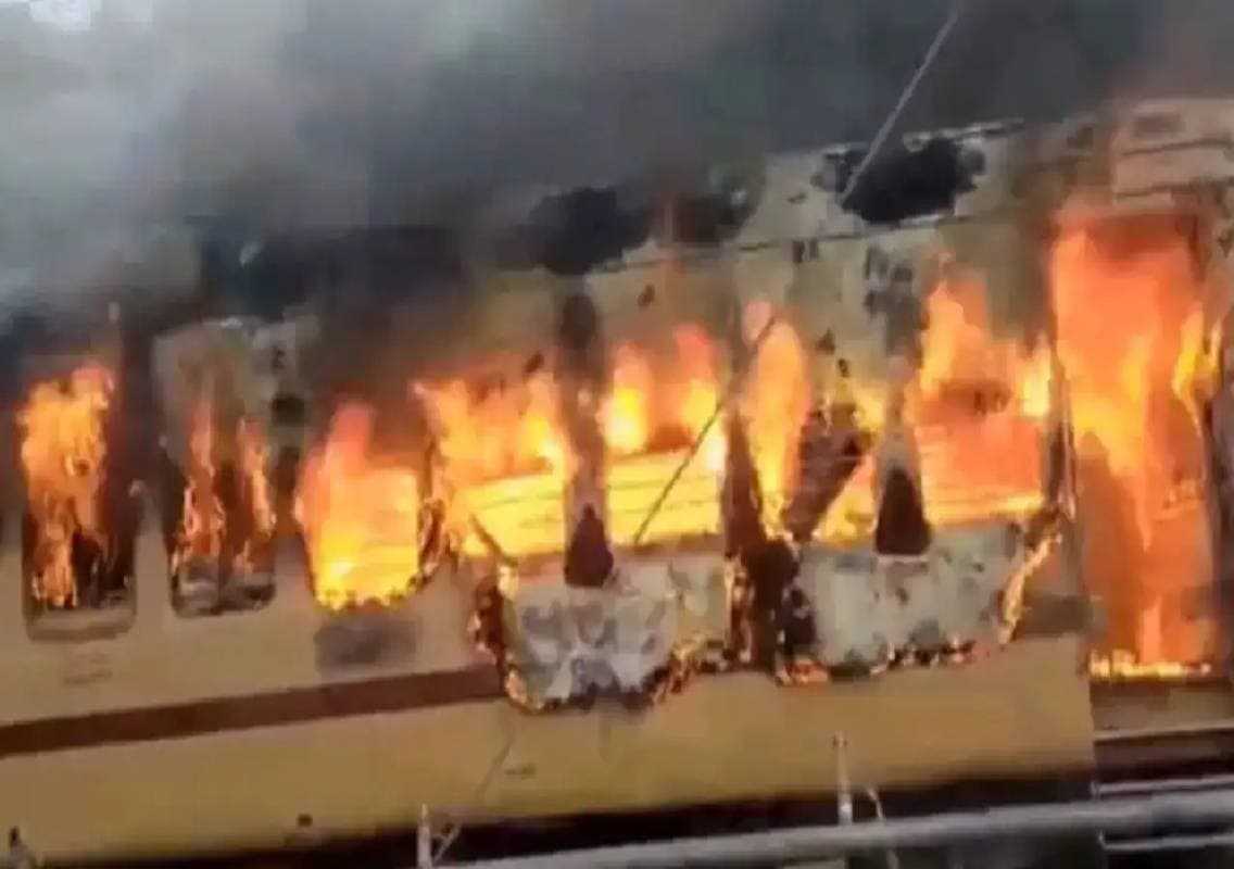 Fire breaks out in Patna-bound train at Sasaram