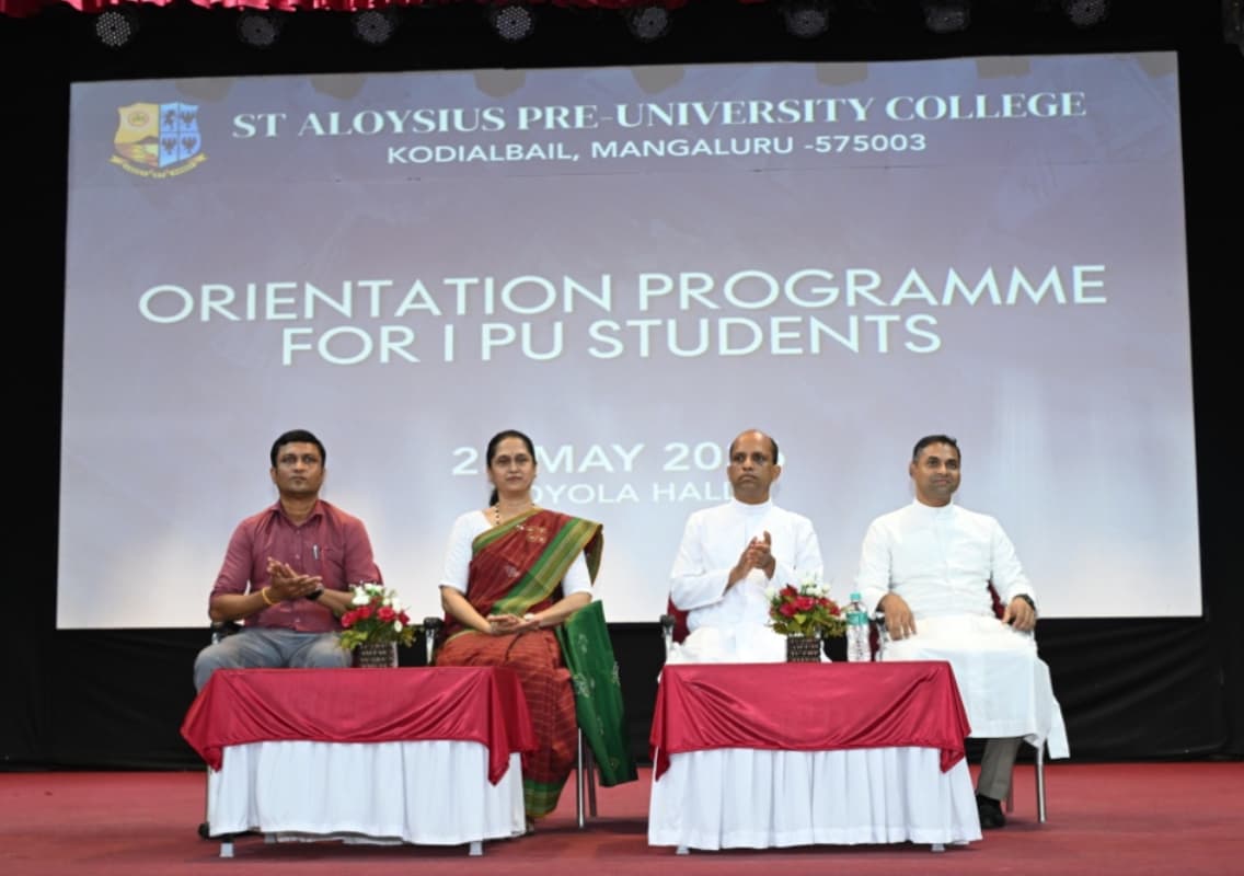 St Aloysius PU College welcomes 2,400 I PU students