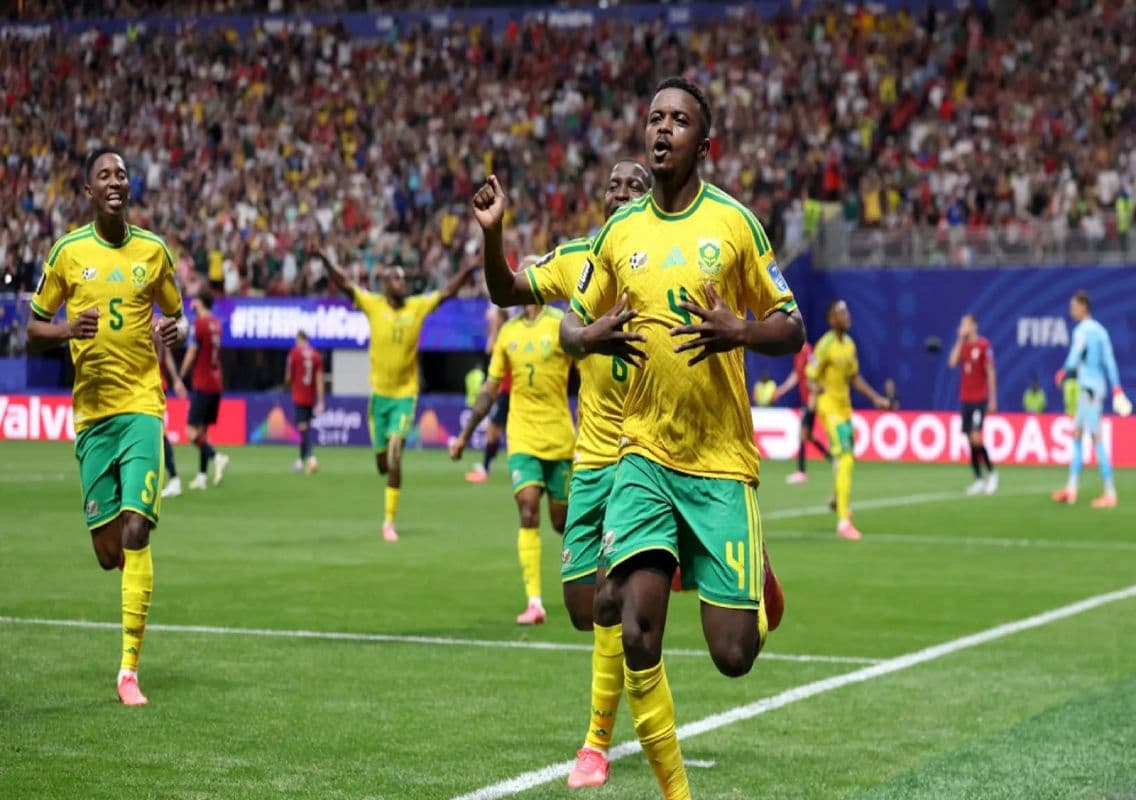 South Africa draw with Czech Republic to keep hopes alive