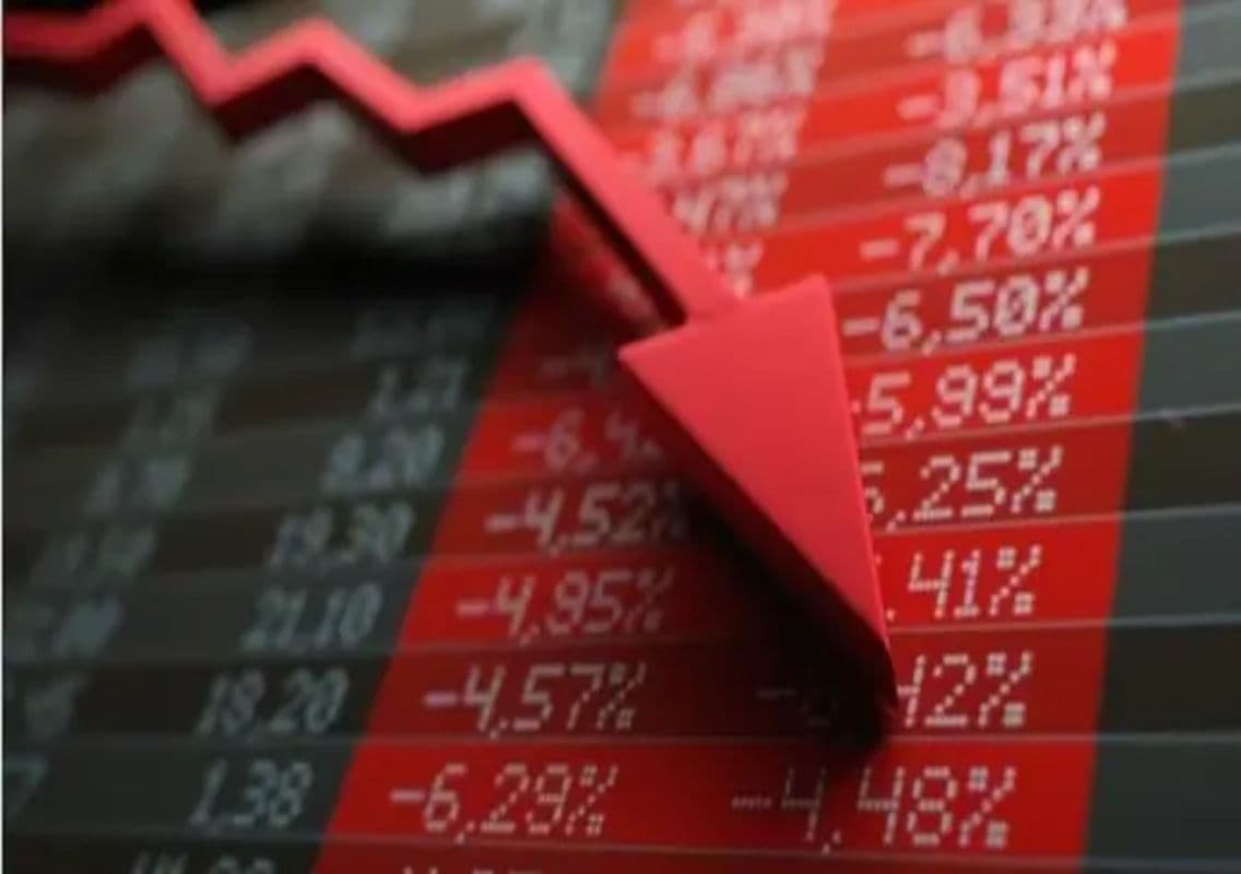 Sensex falls, Nifty below 23,300; IT stocks rally