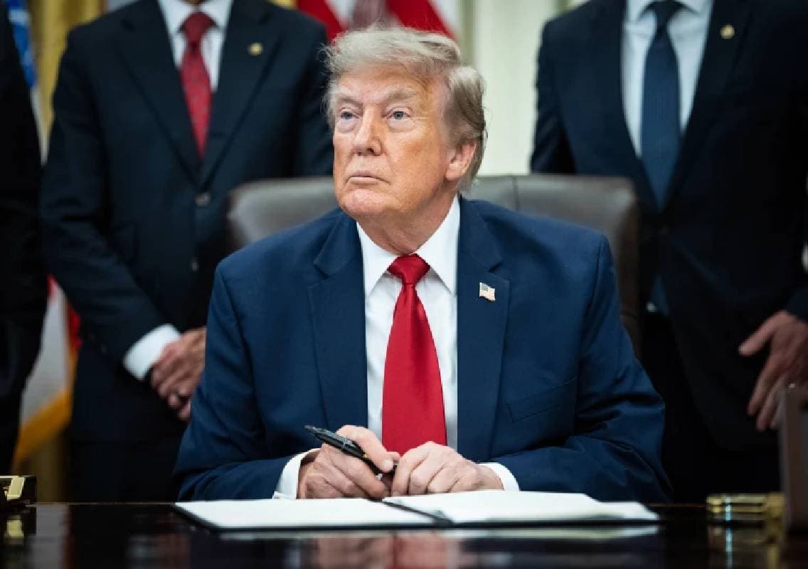 Trump threatens Iran with strikes if talks fail