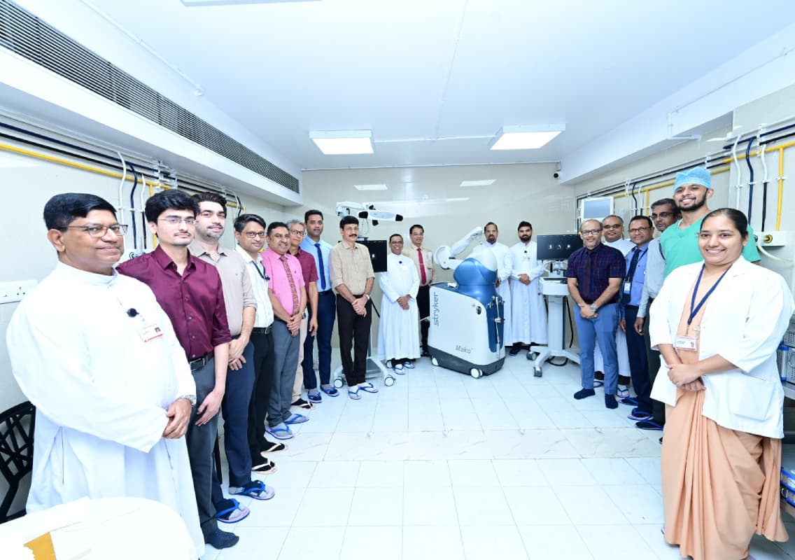 Father Muller Becomes First in Region to Launch STRYKER MAKO SmartRobotics™ System for Joint Replacement Surgery