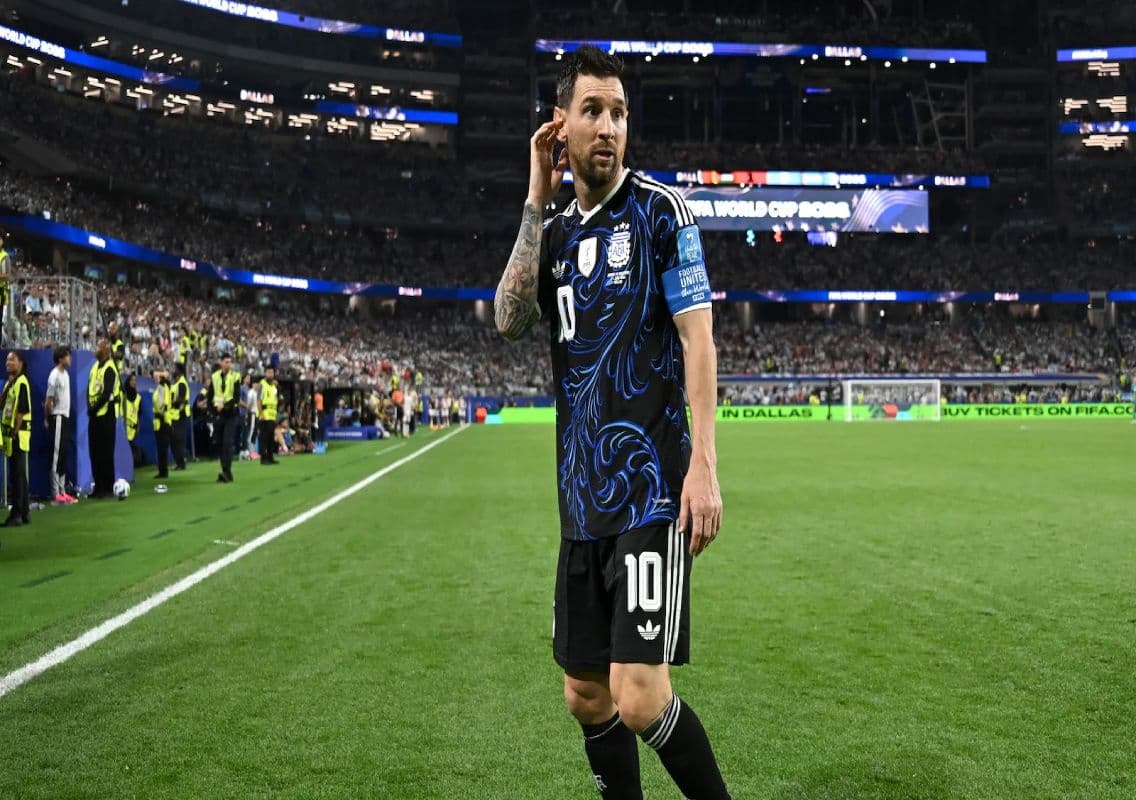 Argentina choose navy kit vs England in World Cup 2026