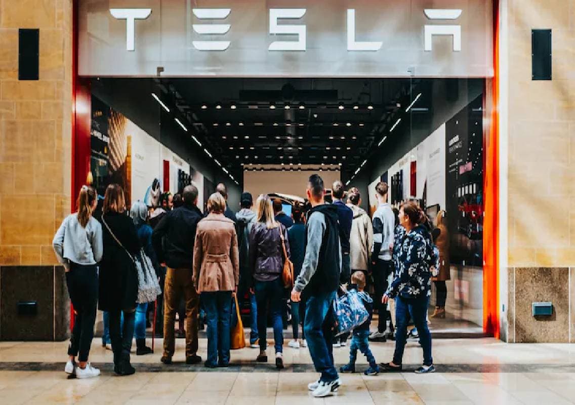 Tesla caps employee AI spending at $200 per week