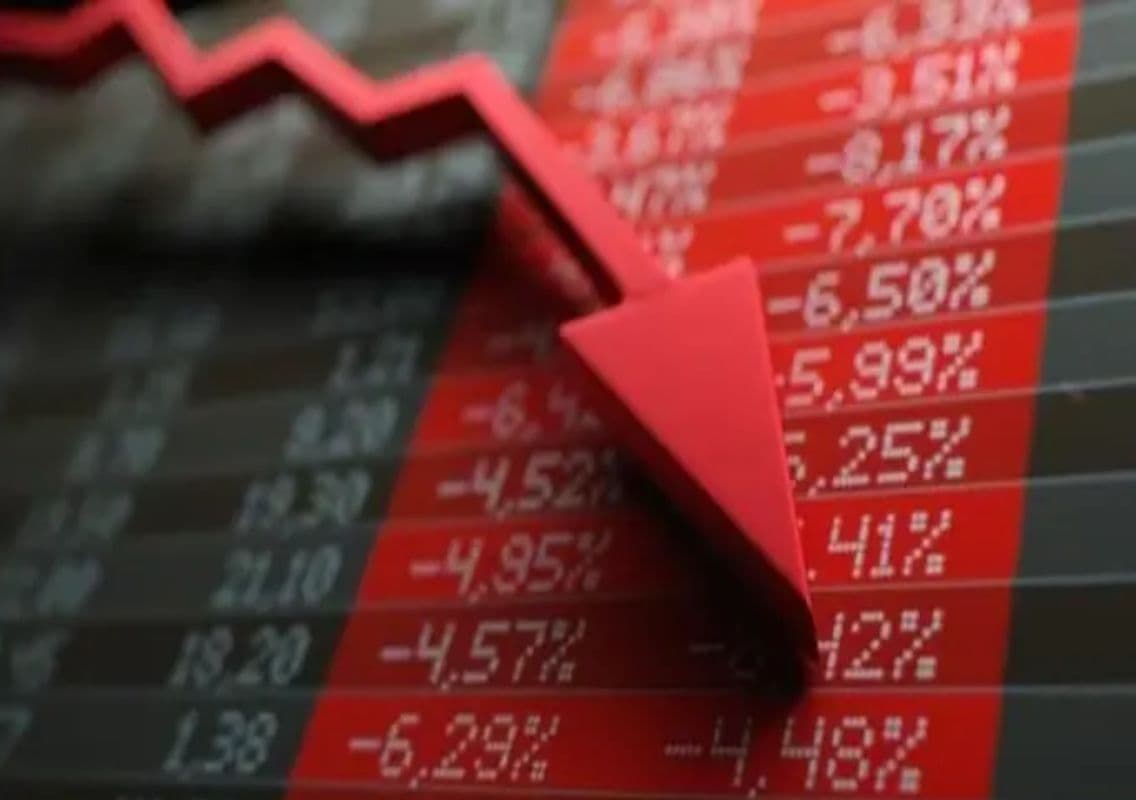 Sensex, Nifty fall as crude oil prices surge