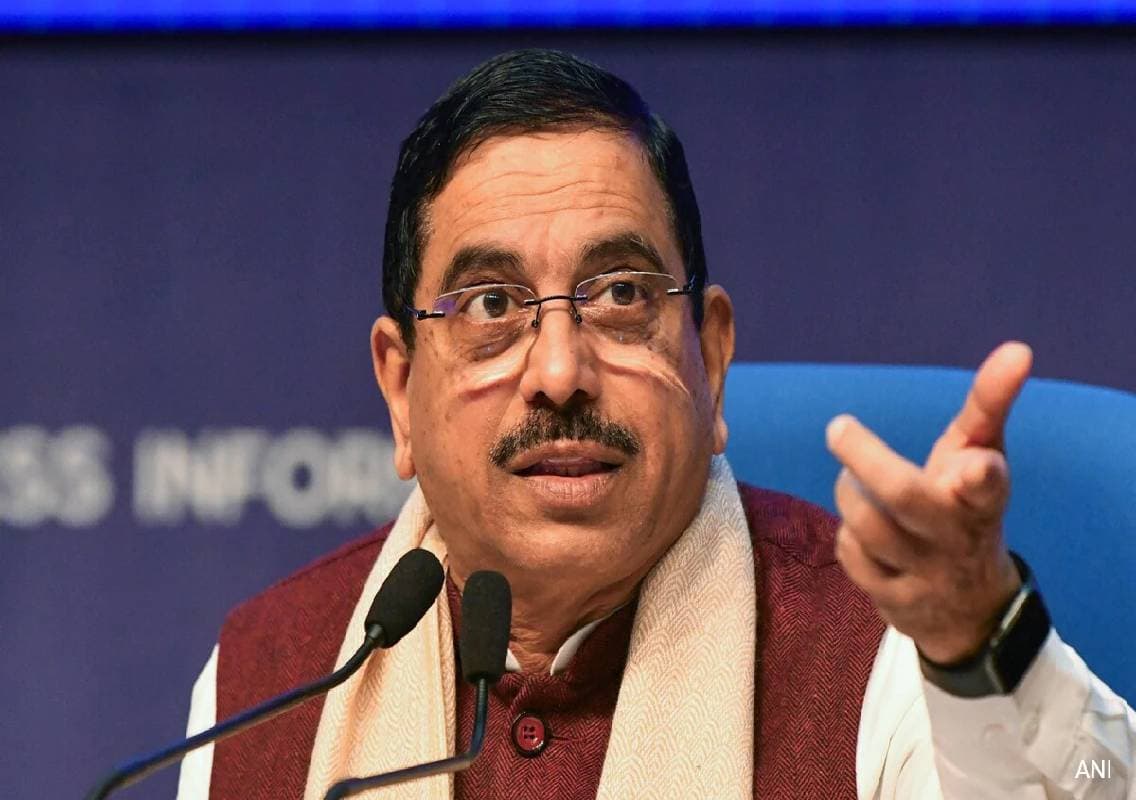 Joshi Seeks Immediate Release of Karnataka Crop Insurance Share