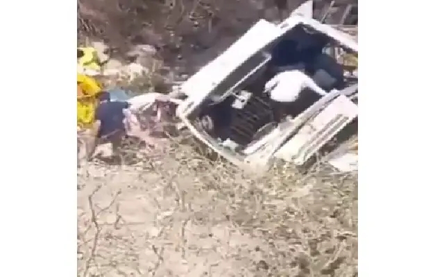 Bus Falls into Gorge in Jammu and Kashmir: 15 Pilgrims Dead, 40 Injured - News Karnataka