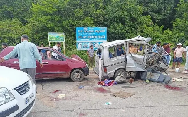 Chikkamagaluru: Horrific Accident Claims Four Lives, 12 Injured - News Karnataka