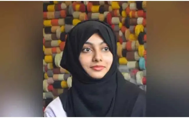 Aysha Merchant Secures 3rd Rank in Interior Design at Mangalore University - News Karnataka